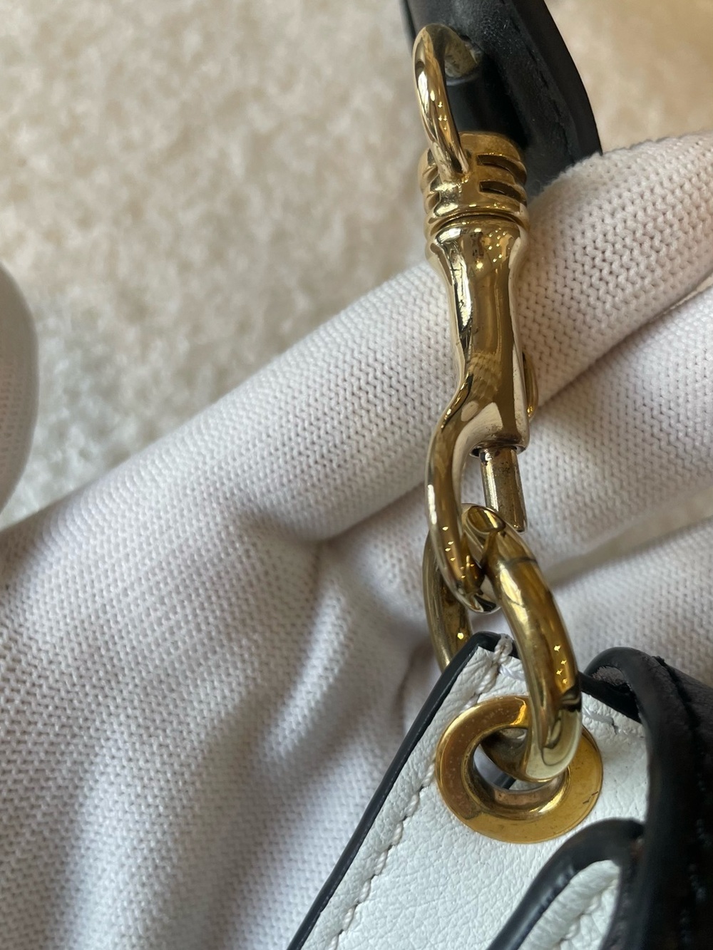 JW ANDERSON Authentic Pierce Black and White Leather Shoulder Bag with Gold Ring - Picture 6 of 13